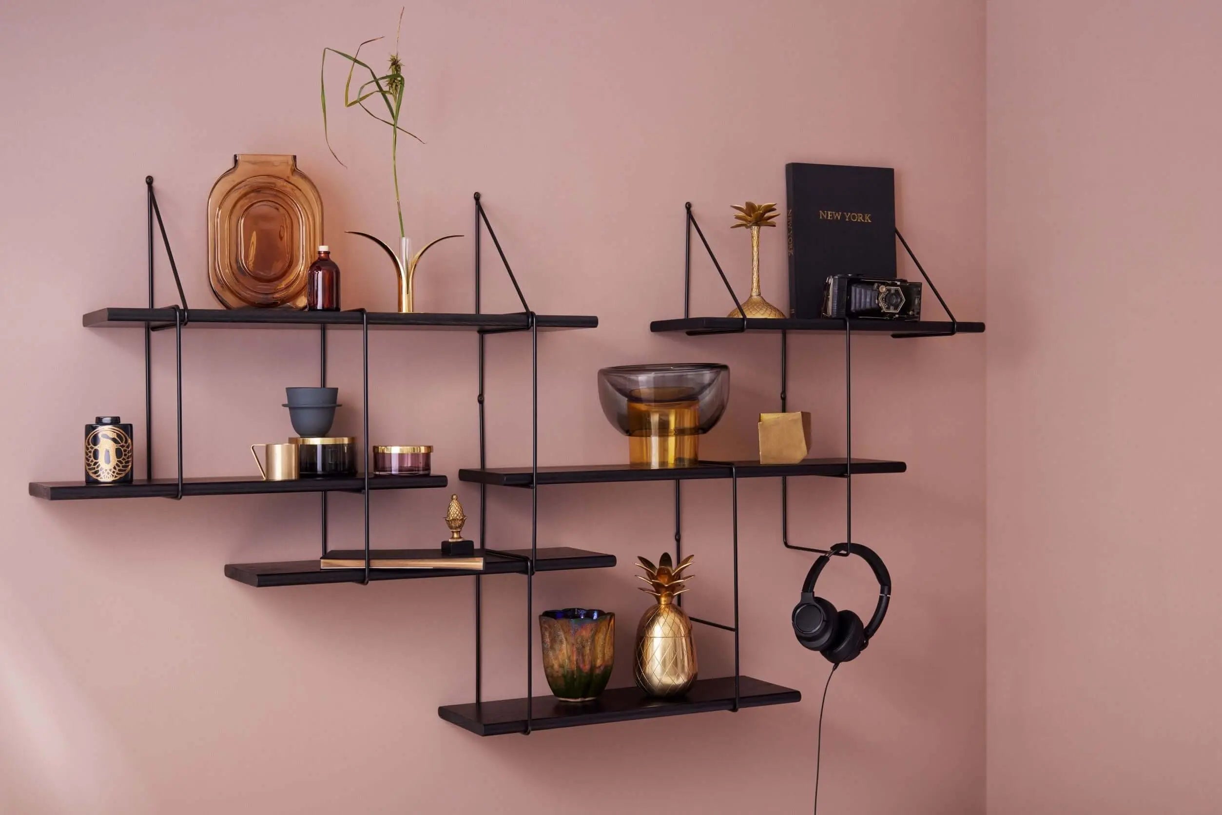 Shrink Black Studio Hausen