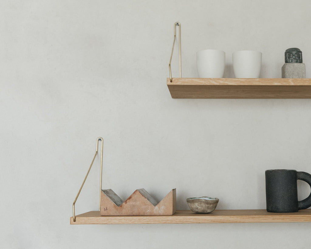 FRAMA - Single Shelf | Natural Oak / Brass | D20 / W80