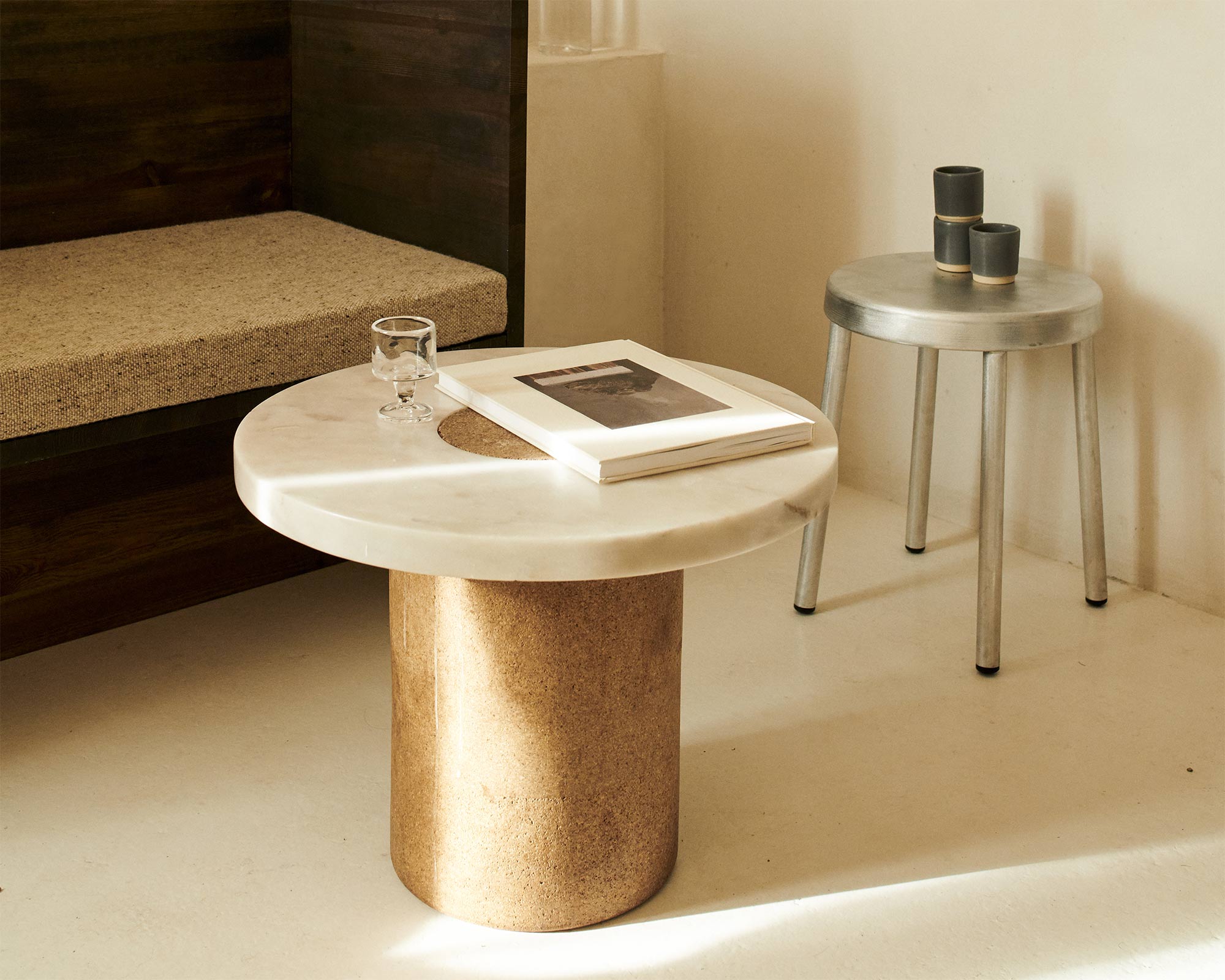FRAMA - Sintra Table | White Marble / Cork | Large