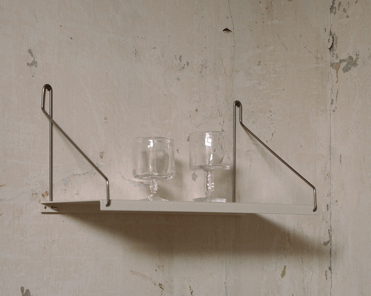 FRAMA - Single Shelf | Warm White Steel | D20 / W40 FRAMA