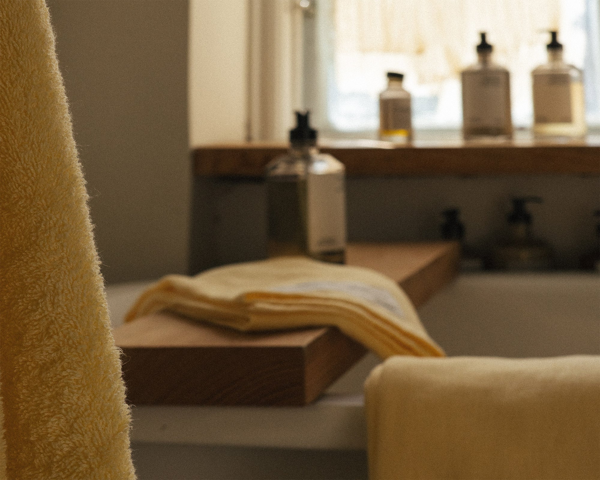 FRAMA - Light Towel | Pale Yellow | Bath Towel Frama