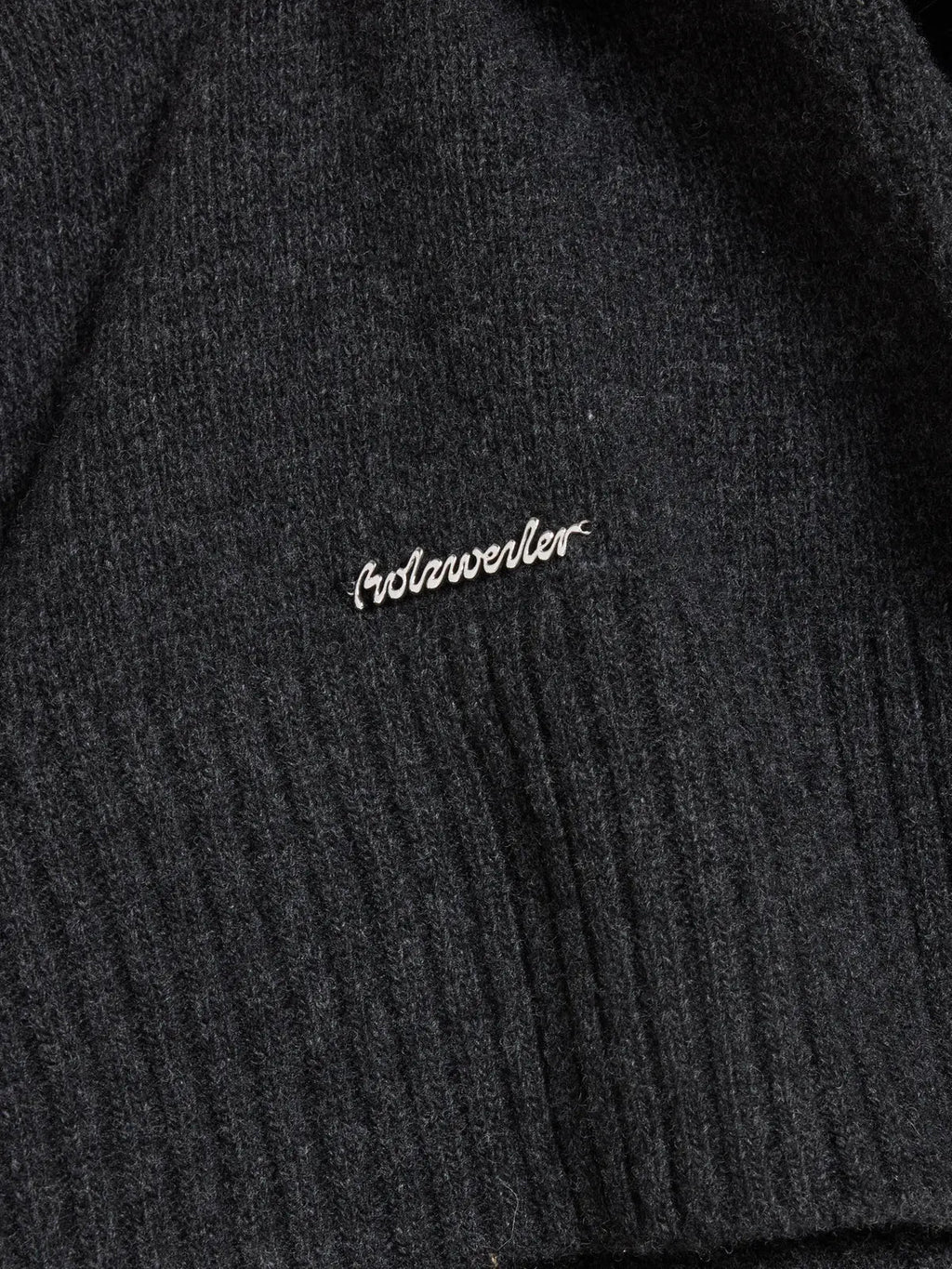 W. Lambswool knit Crew Dk. Grey Holzweiler