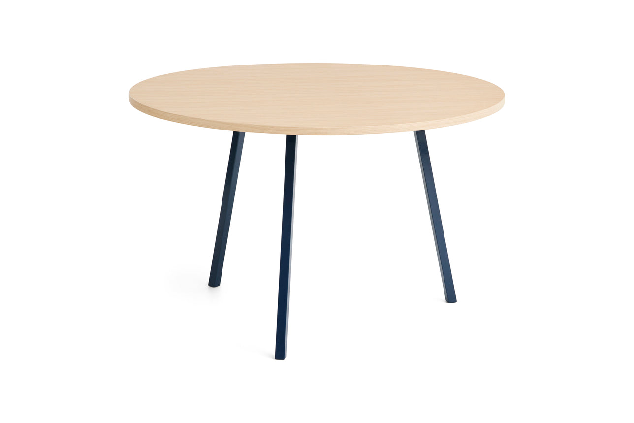 Loop Stand Round Table HAY