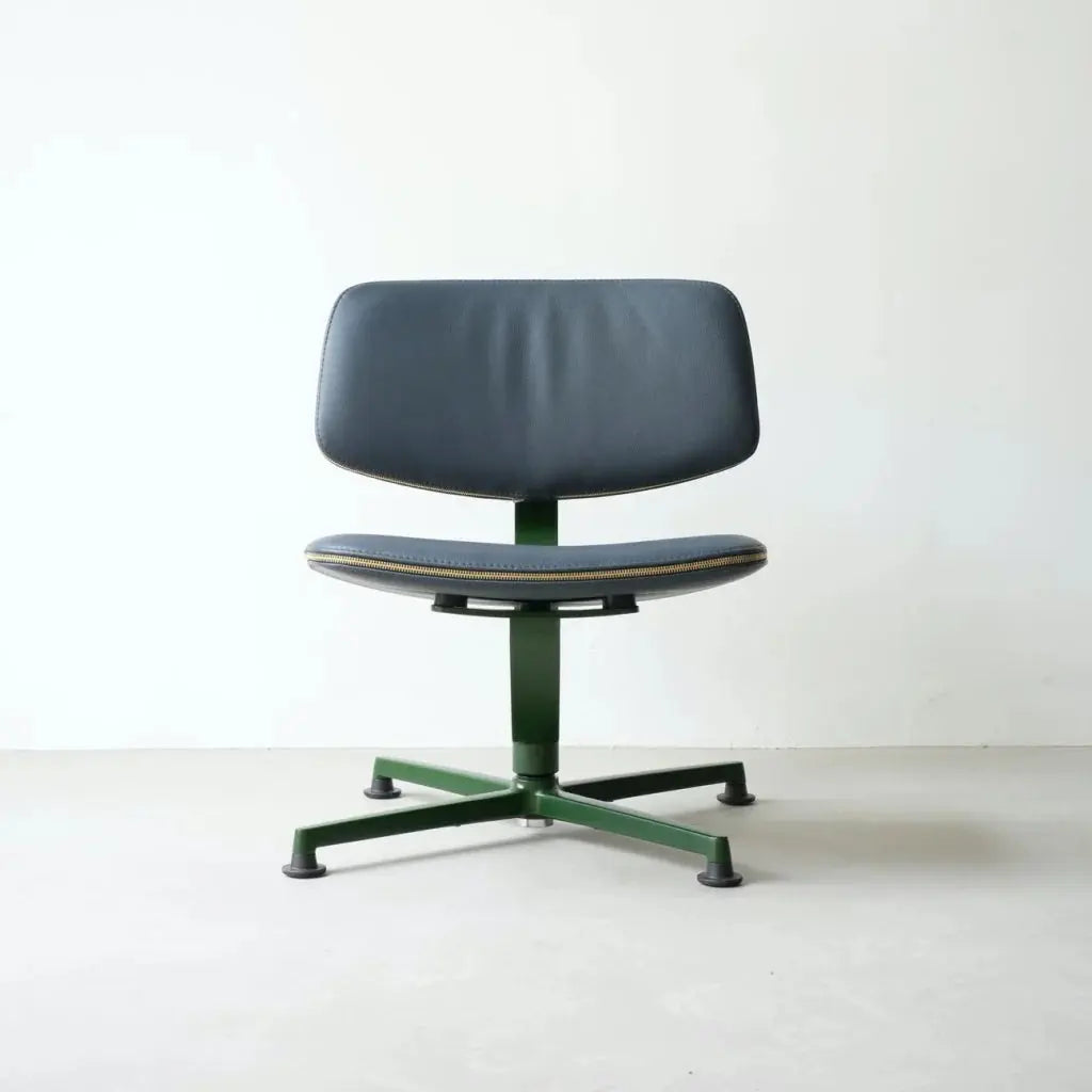 Arba Lounge chair - Upholstered Spoor leather - Dark green base / Spoor dark blue leather raawii