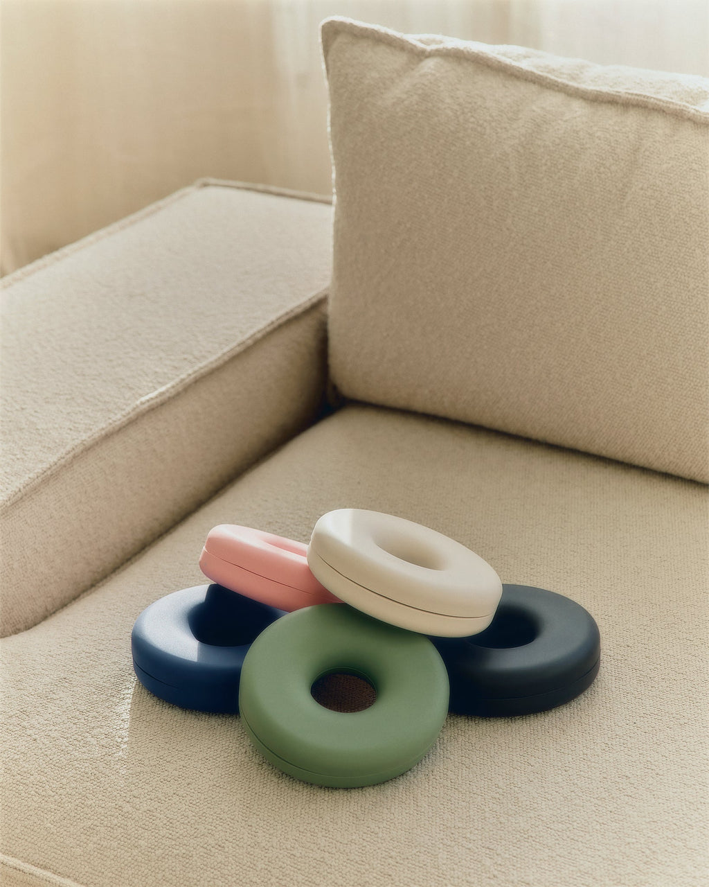 Cable Bagel - Bubble Gum Pedestal