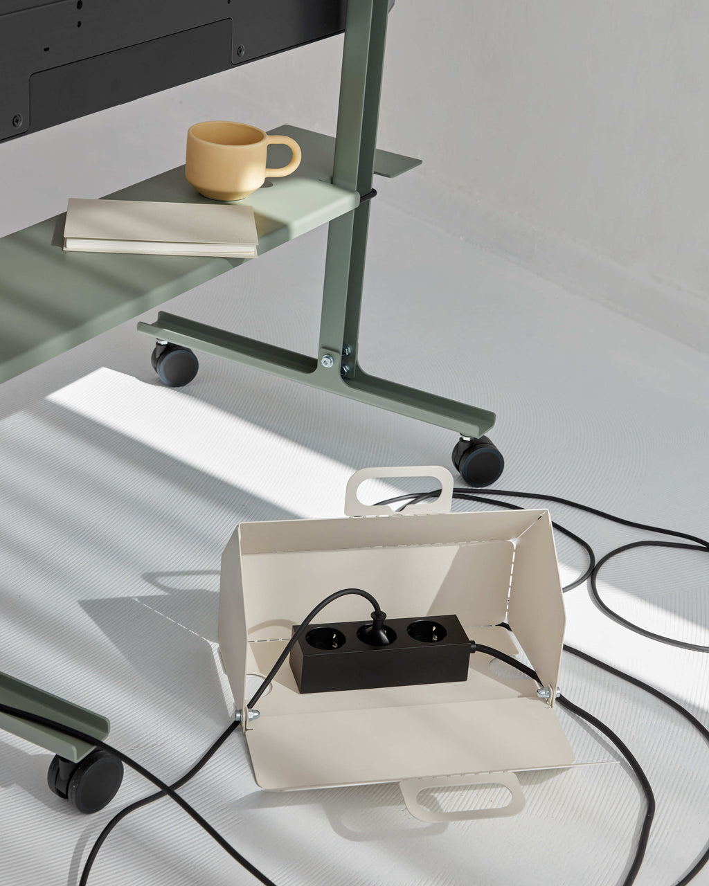 Cable House - Charcoal Pedestal