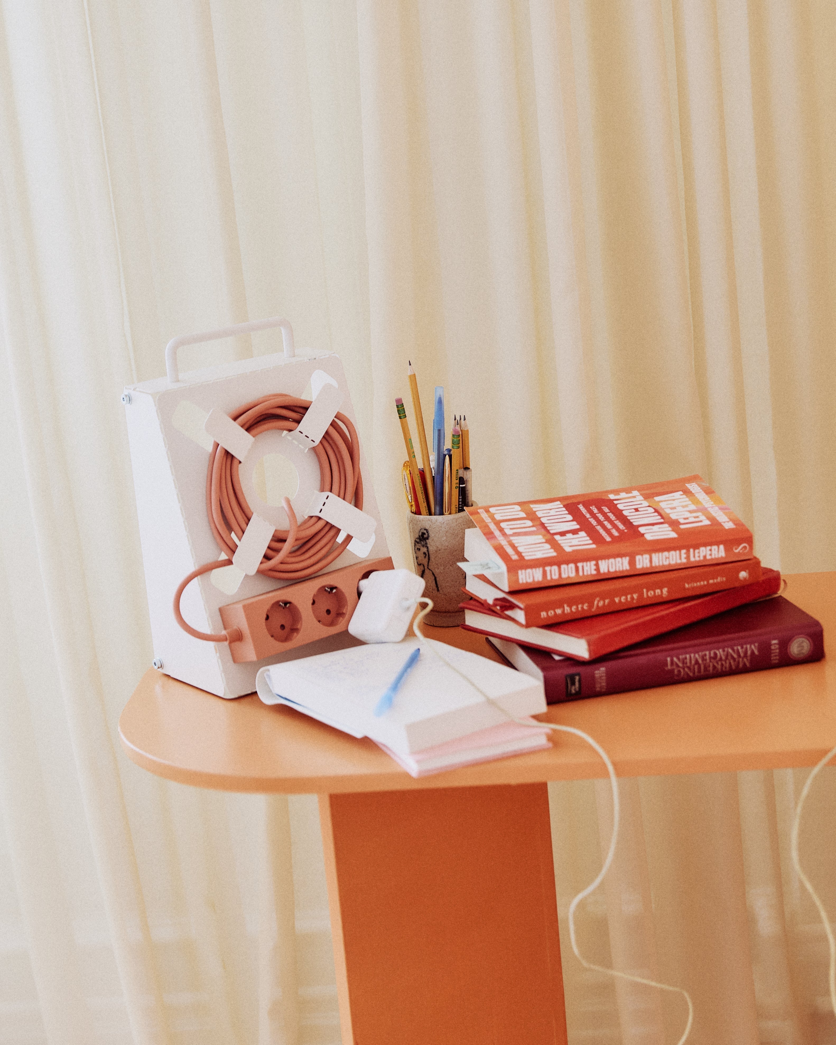 Cable Stand - Pearl Pedestal