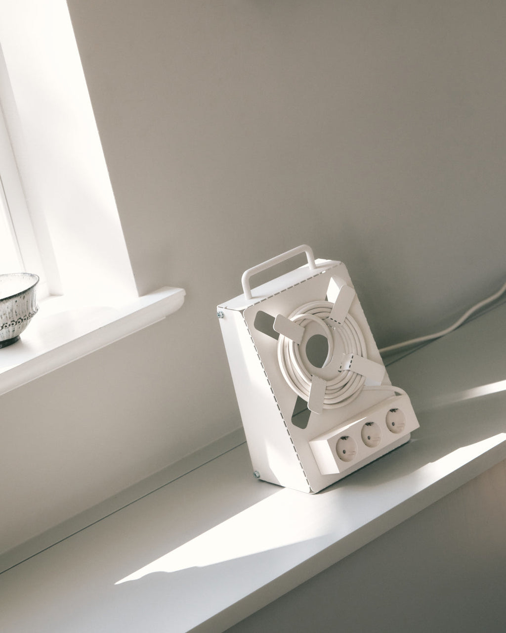 Cable Stand - Pearl Pedestal