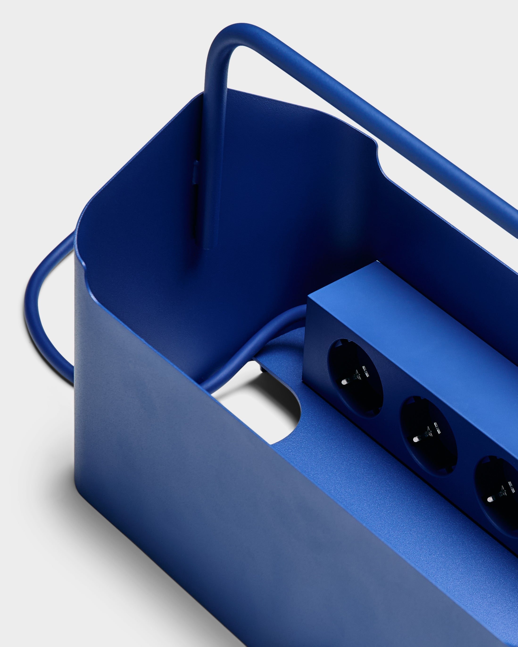 Cable Villa - Ultra Marine Pedestal