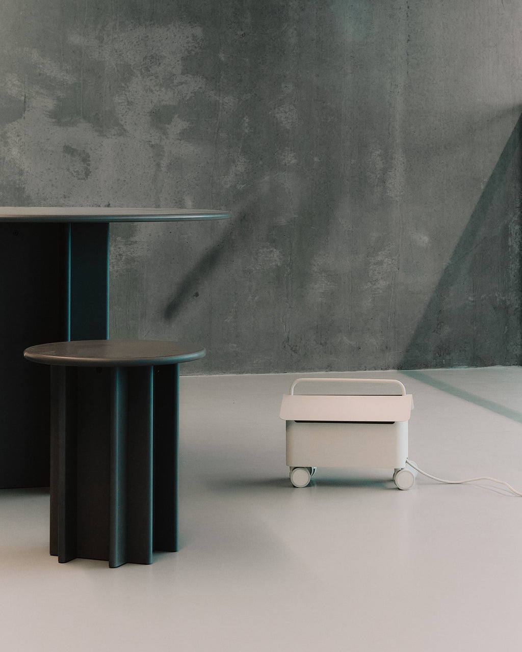 Cable Villa - Pearl Pedestal