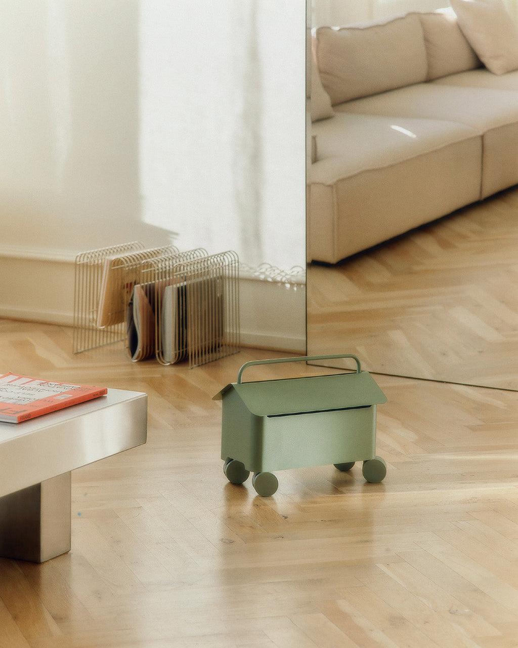 Cable Villa - Mossy Green Pedestal