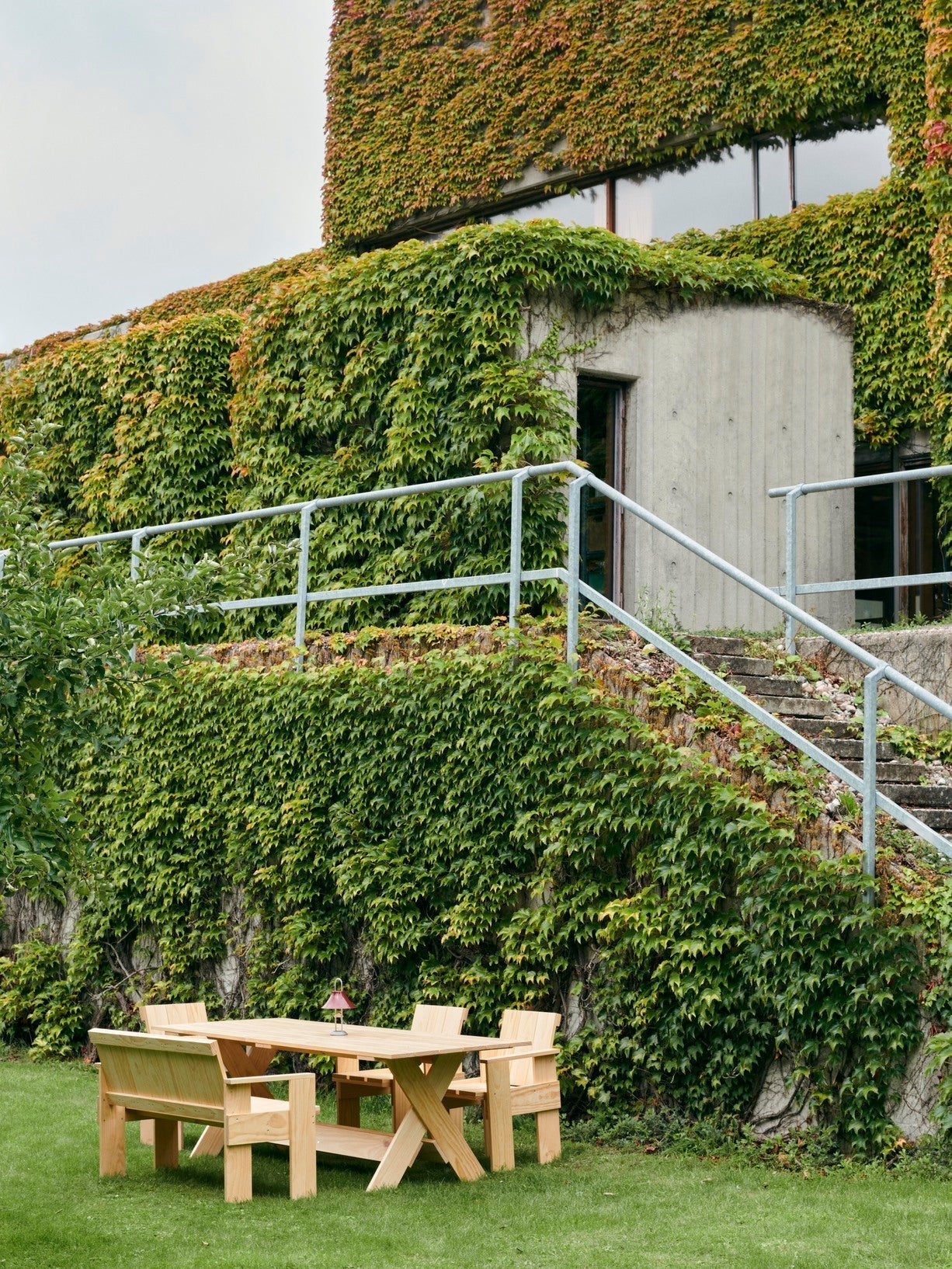Crate Dining Bench HAY