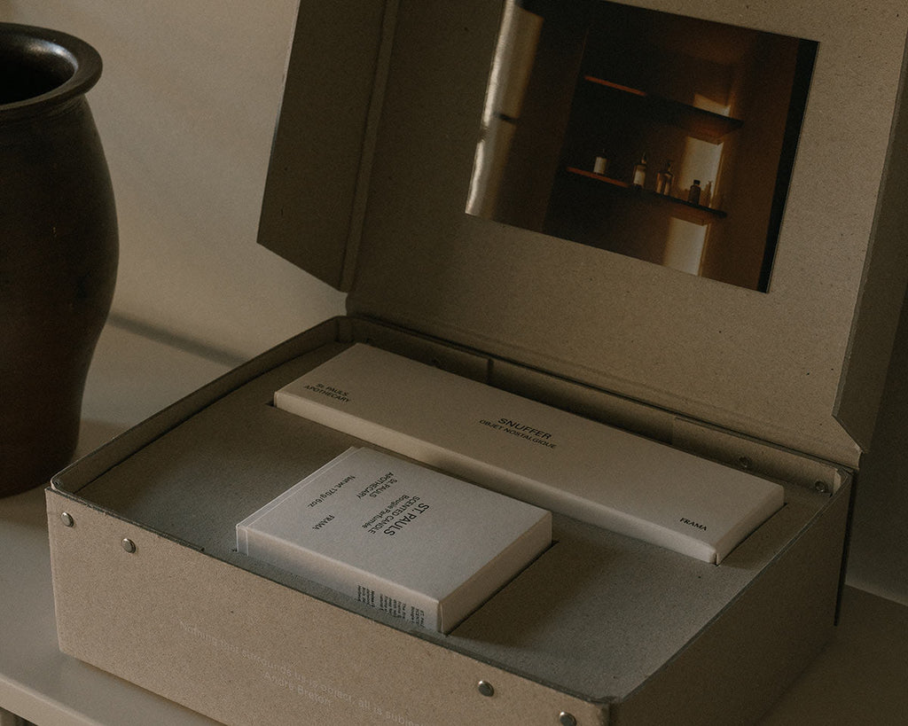 FRAMA - Gift Box: Scented Candle + Snuffer | St. Pauls St. Paul's Apothecary