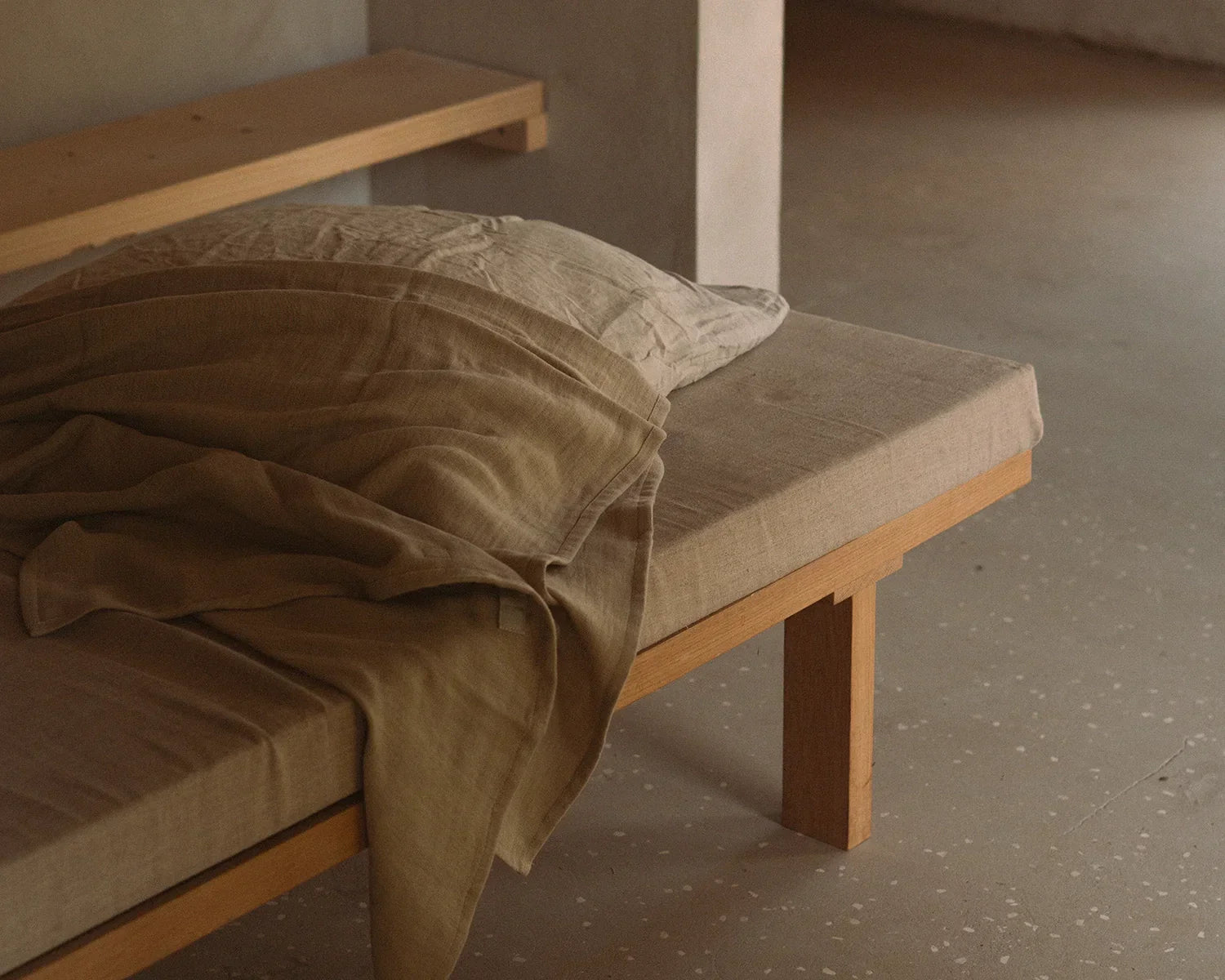 FRAMA - KR180 Daybed | Light Natural