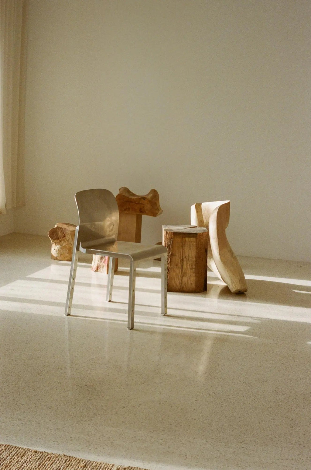 Rivet Chair | Aluminum Frama