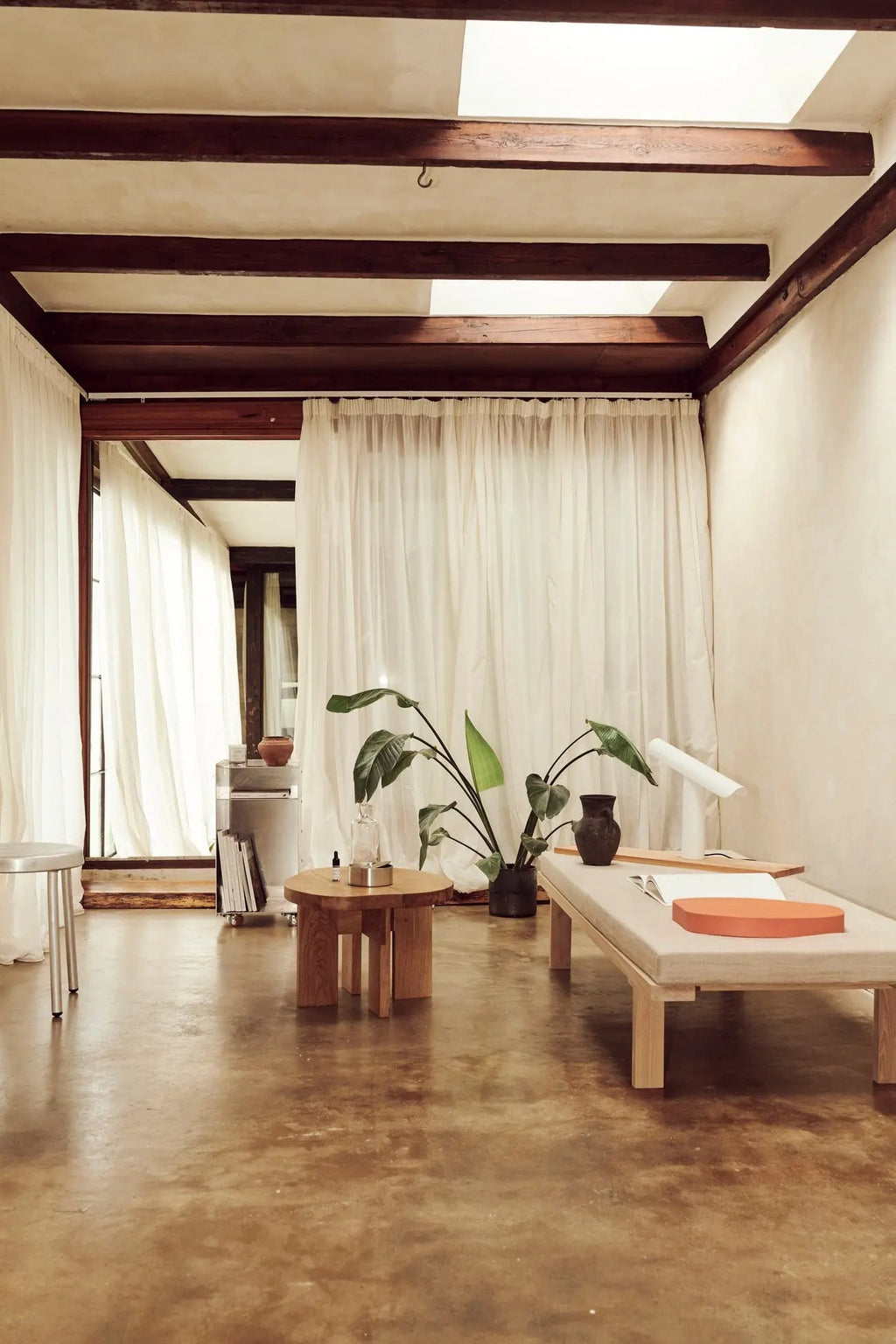 KR180 Daybed | Light Natural Frama