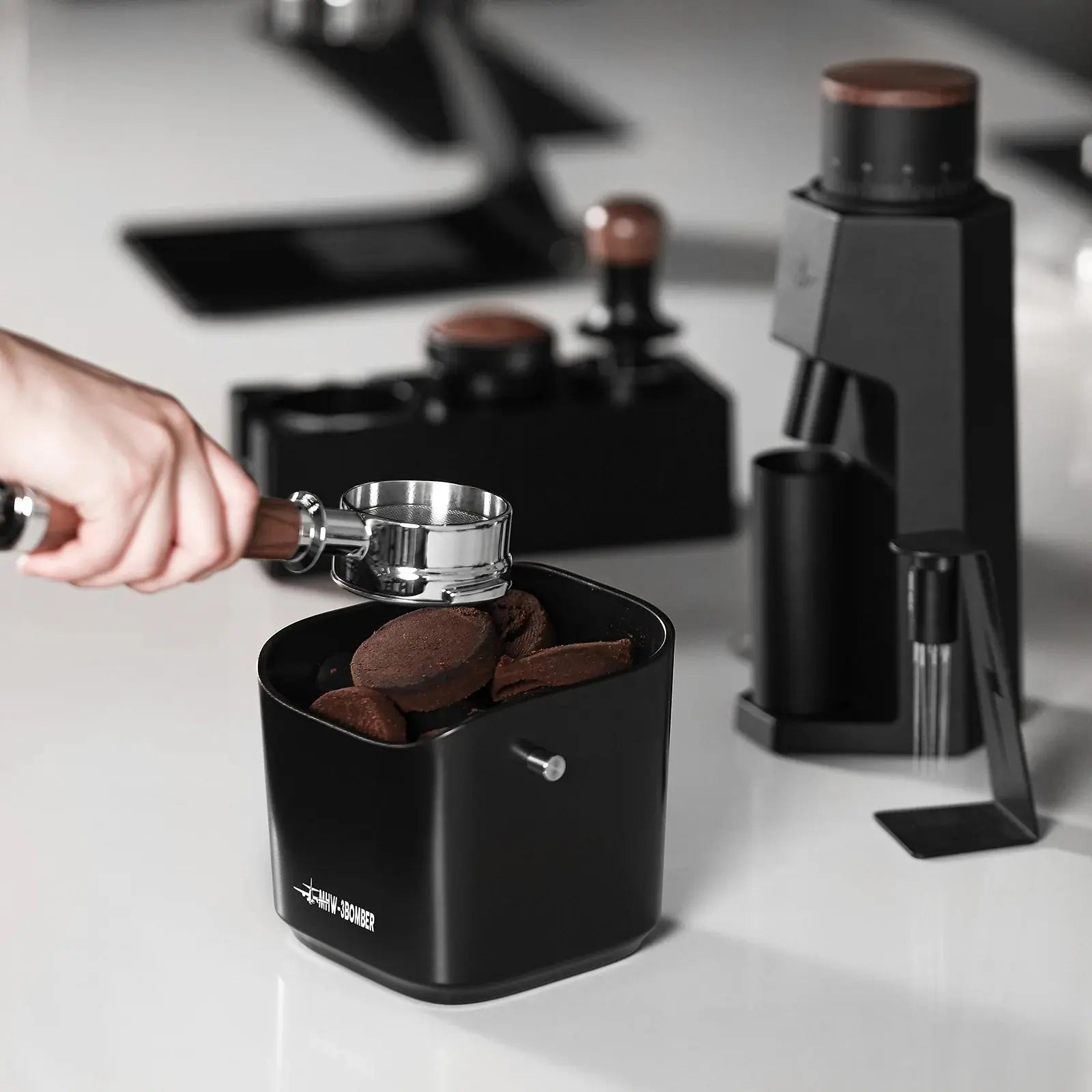 MHW-3BOMBER knock box square black 1.2 l MHW-3BOMBER