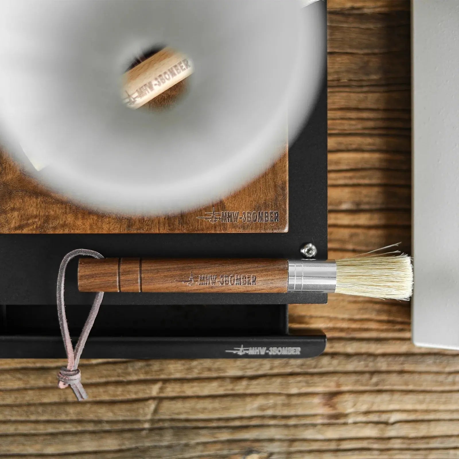 MHW-3BOMBER Barista Brush Brush Walnut MHW-3BOMBER