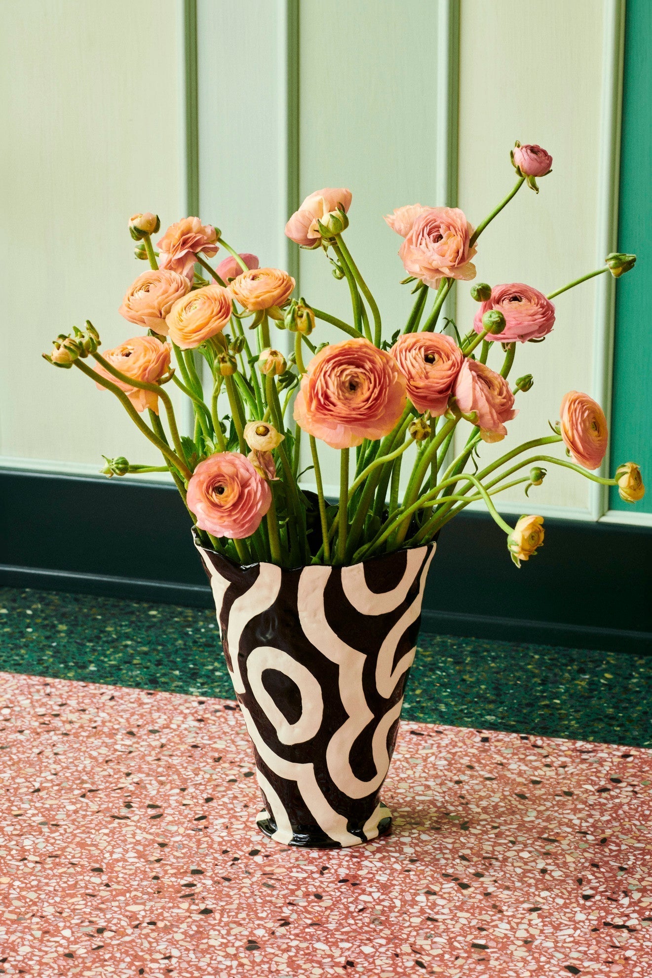 Jessica Hans Shadow Vase HAY