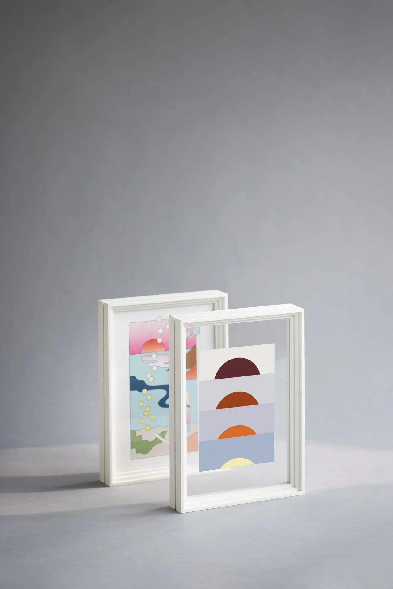 Standing Frame - White MOEBE