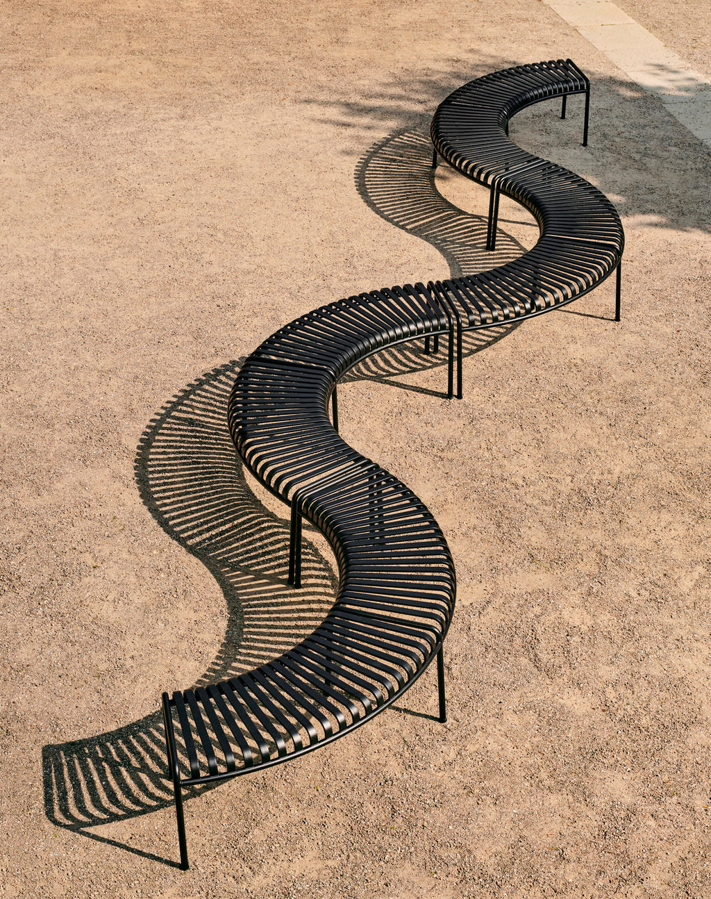 Palissade Park Bench incl. Middle Leg HAY