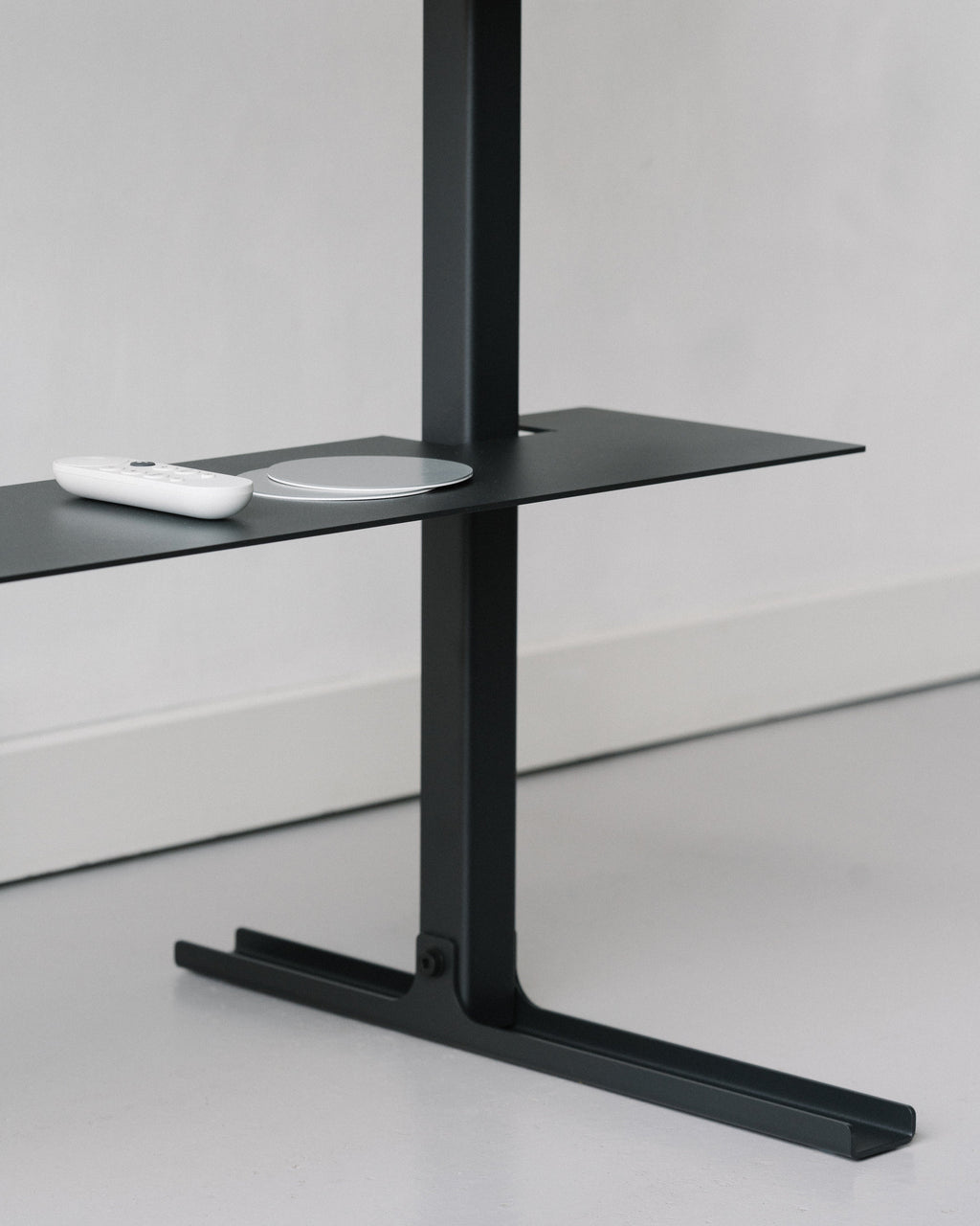 Plate Shelf - Charcoal Pedestal