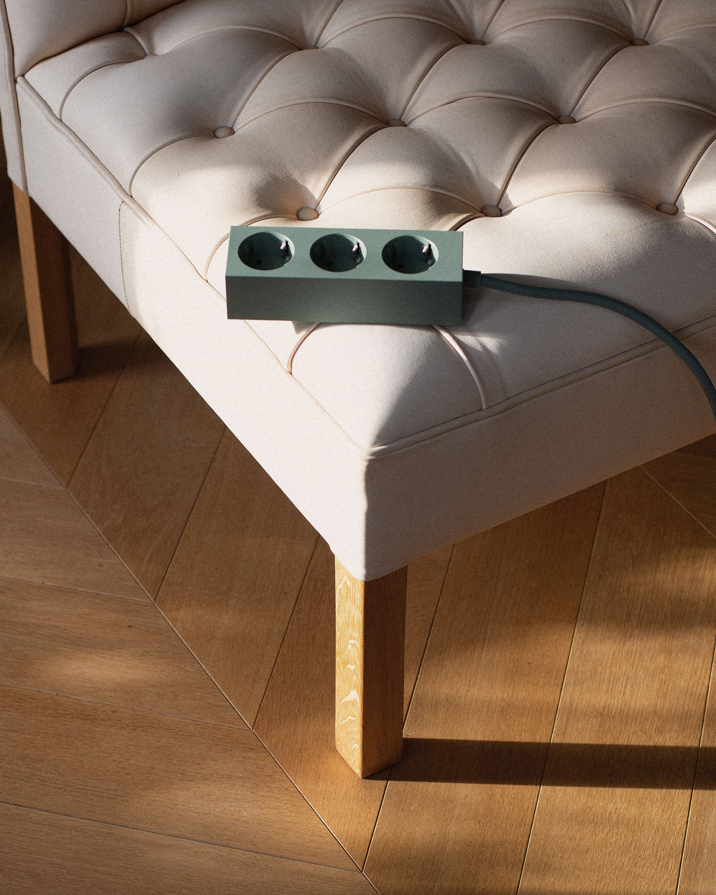 Power Bar 2 meters - Mossy Green Pedestal