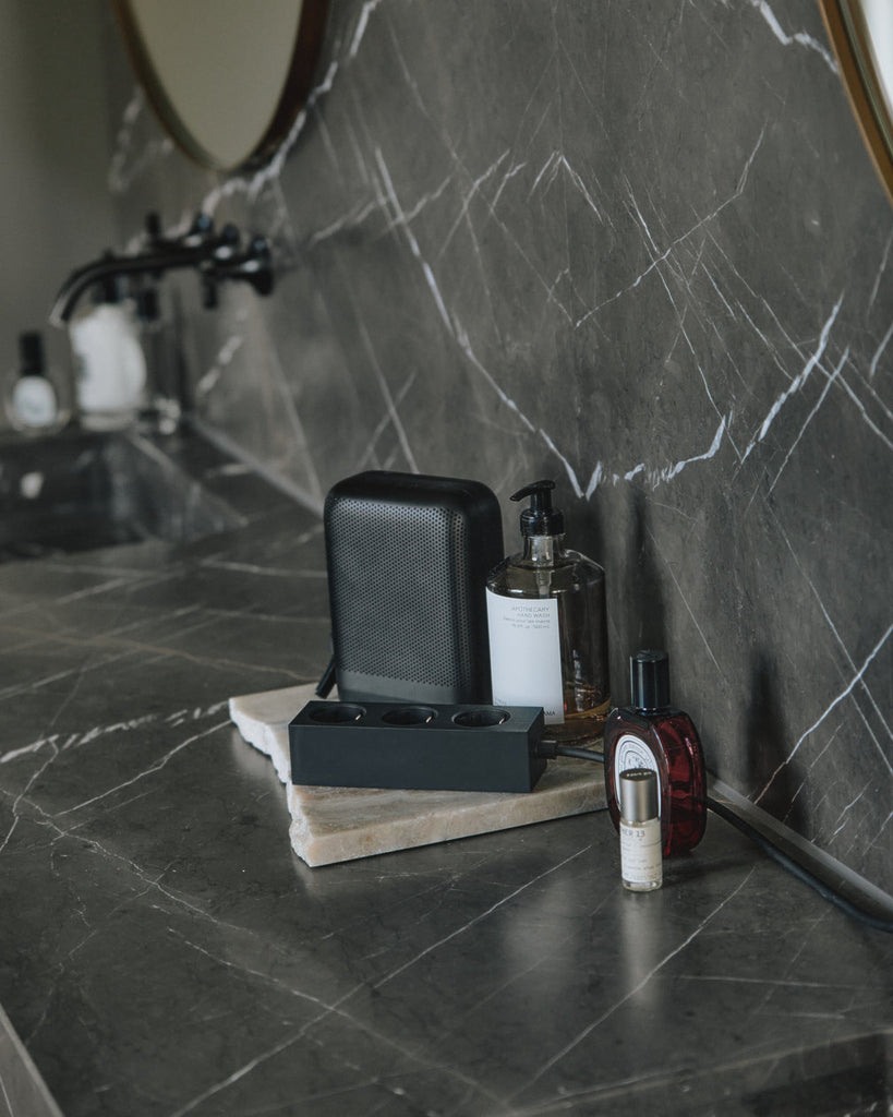 Power Bar 5 meters - Charcoal Pedestal