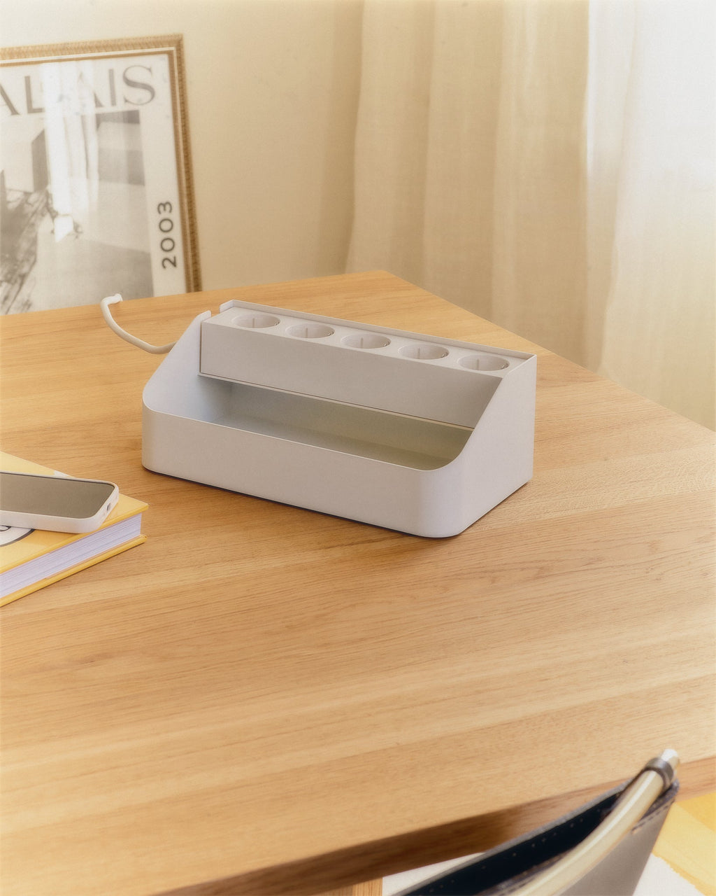 Power Beam 2 meters - Pearl Pedestal