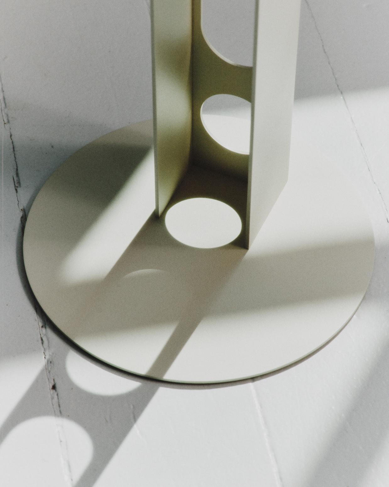 Sidekick Table - Pearl Pedestal
