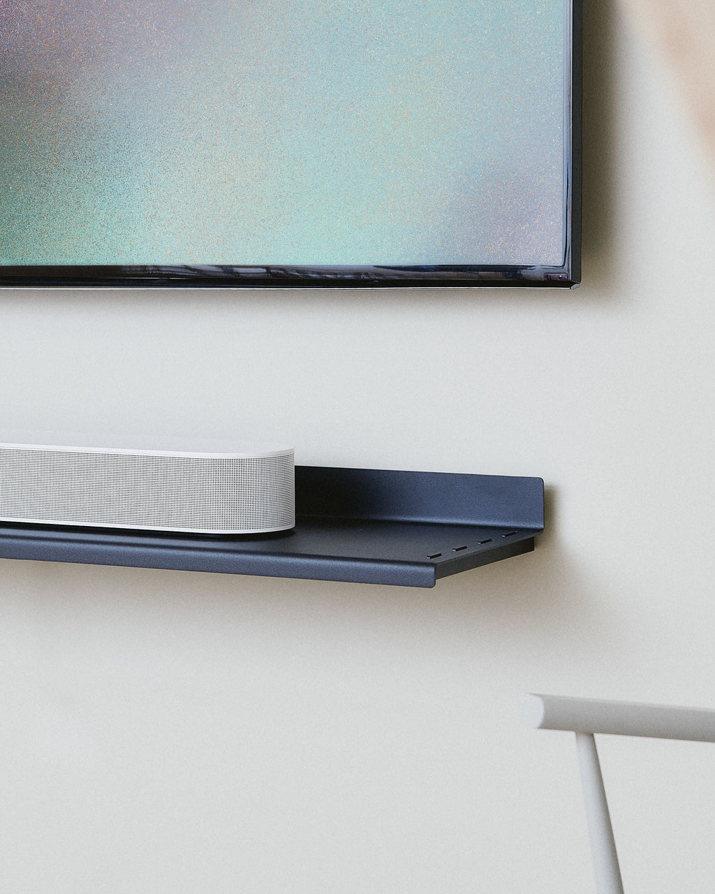 Soundbar Shelf 100 - Snow Charcoal Pedestal