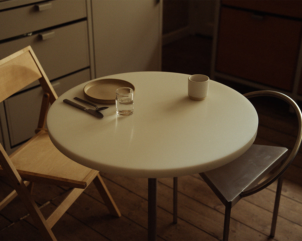 FRAMA - Table 57 | White / Stainless Steel | Ø70