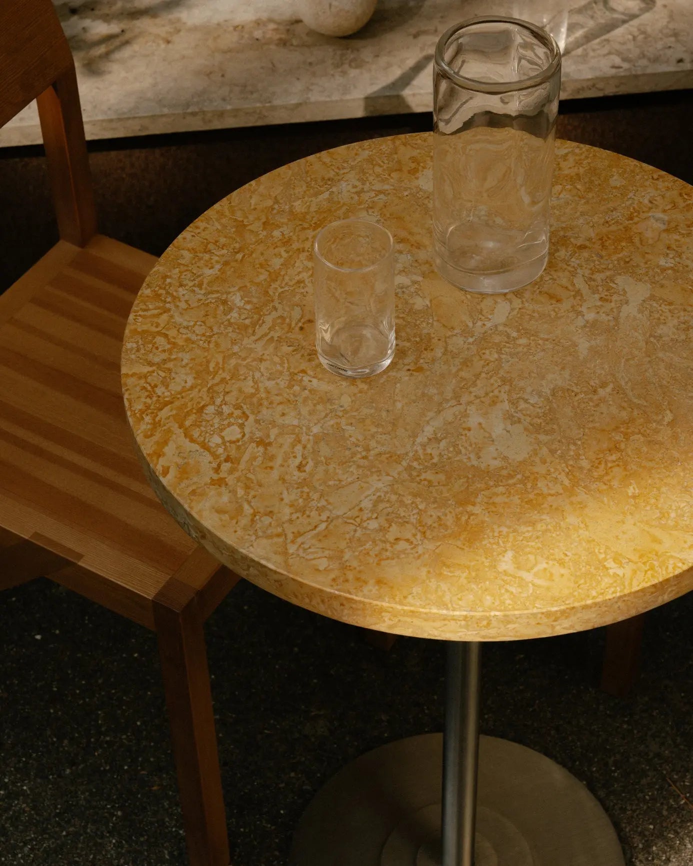 Table 57 I Yellow Limestone / Stainless Steel Ø55 Frama
