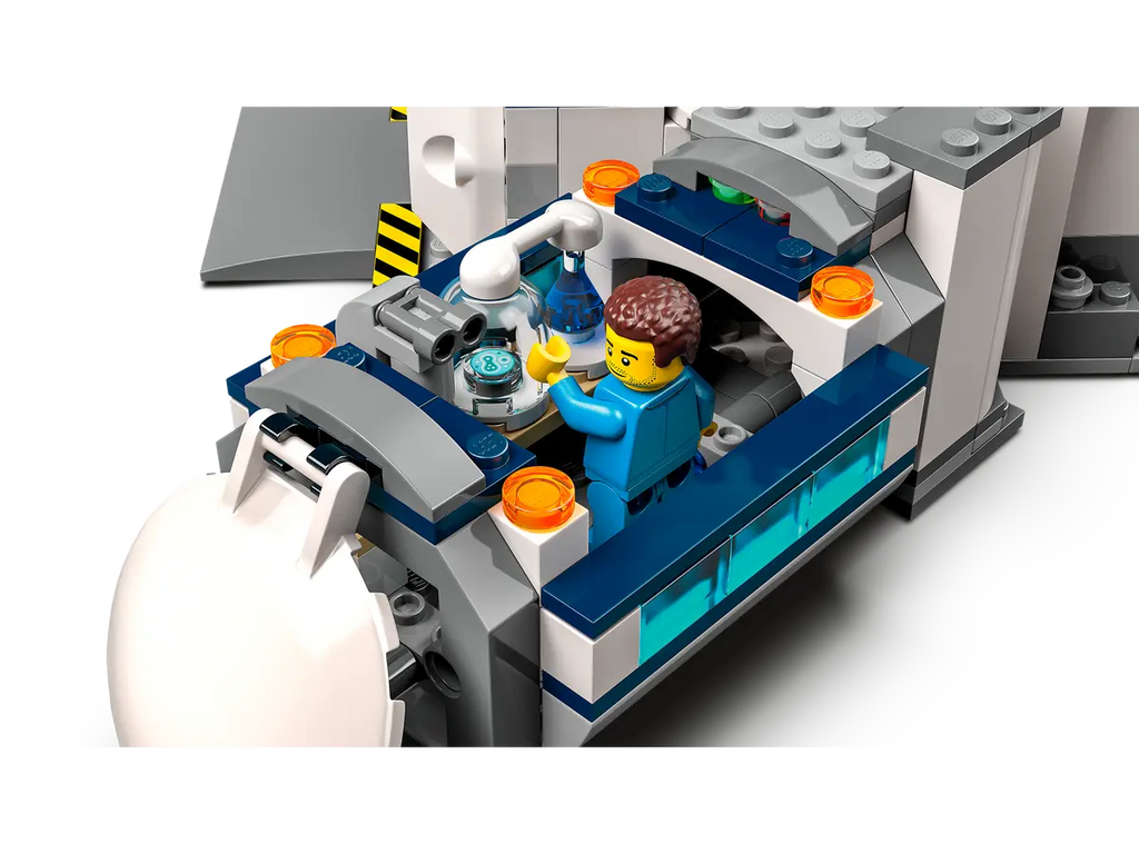 Lego Lunar Research Base 
